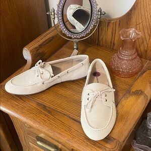 NWT Lucky Brand Lirayne Cream Lace-Up Loafers